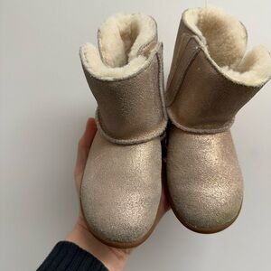 UGG Kids Boots in Shimmering Gold